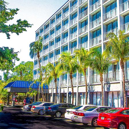 North Miami Beach Gardens Inn & Suites (Adults Only) מראה חיצוני תמונה