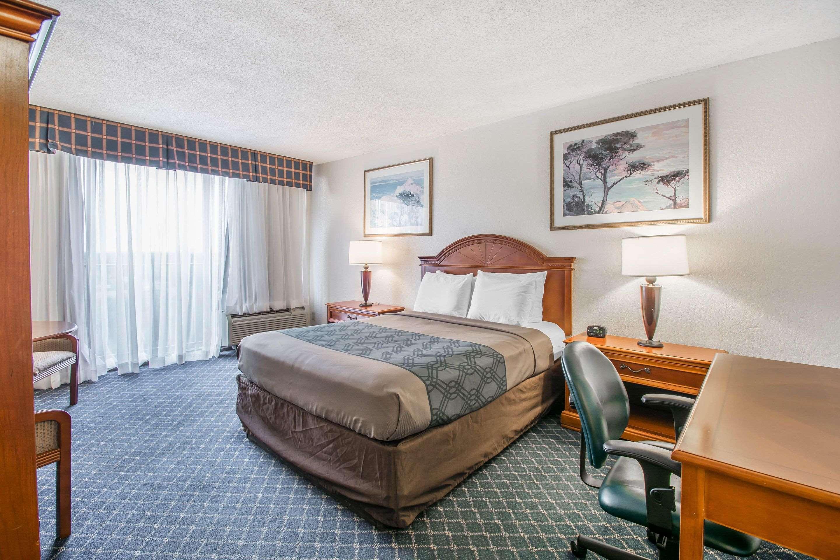 North Miami Beach Gardens Inn & Suites (Adults Only) מראה חיצוני תמונה