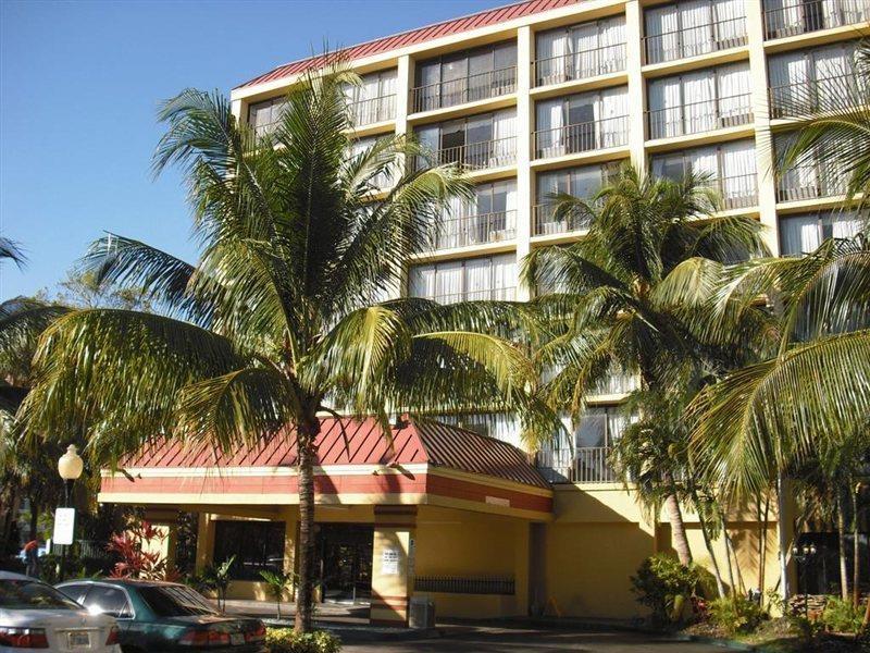 North Miami Beach Gardens Inn & Suites (Adults Only) מראה חיצוני תמונה
