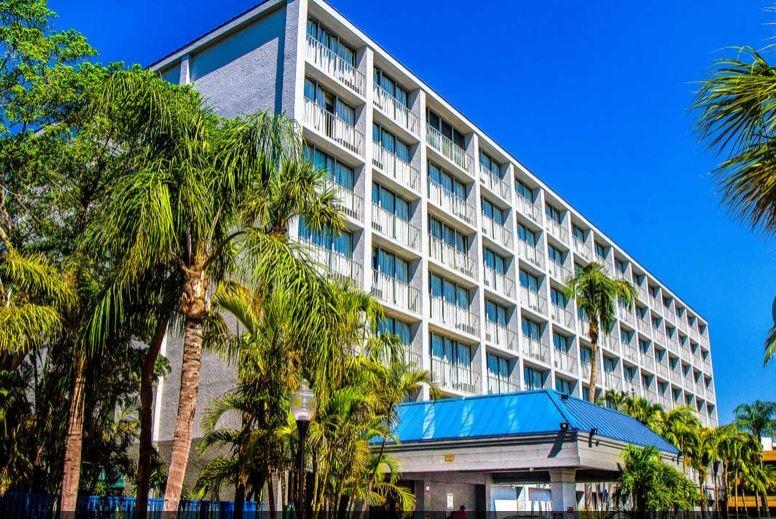 North Miami Beach Gardens Inn & Suites (Adults Only) מראה חיצוני תמונה